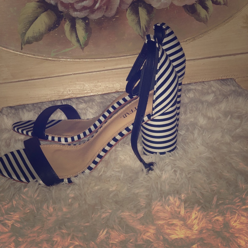 Blue striped thick heels